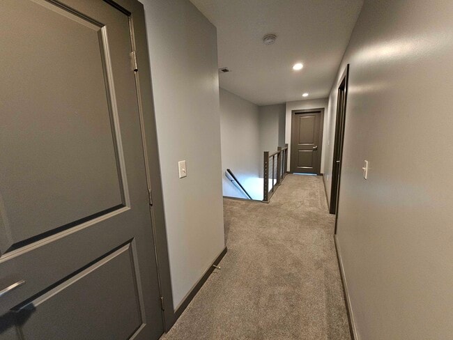 Building Photo - 7620 N Mercier Ct