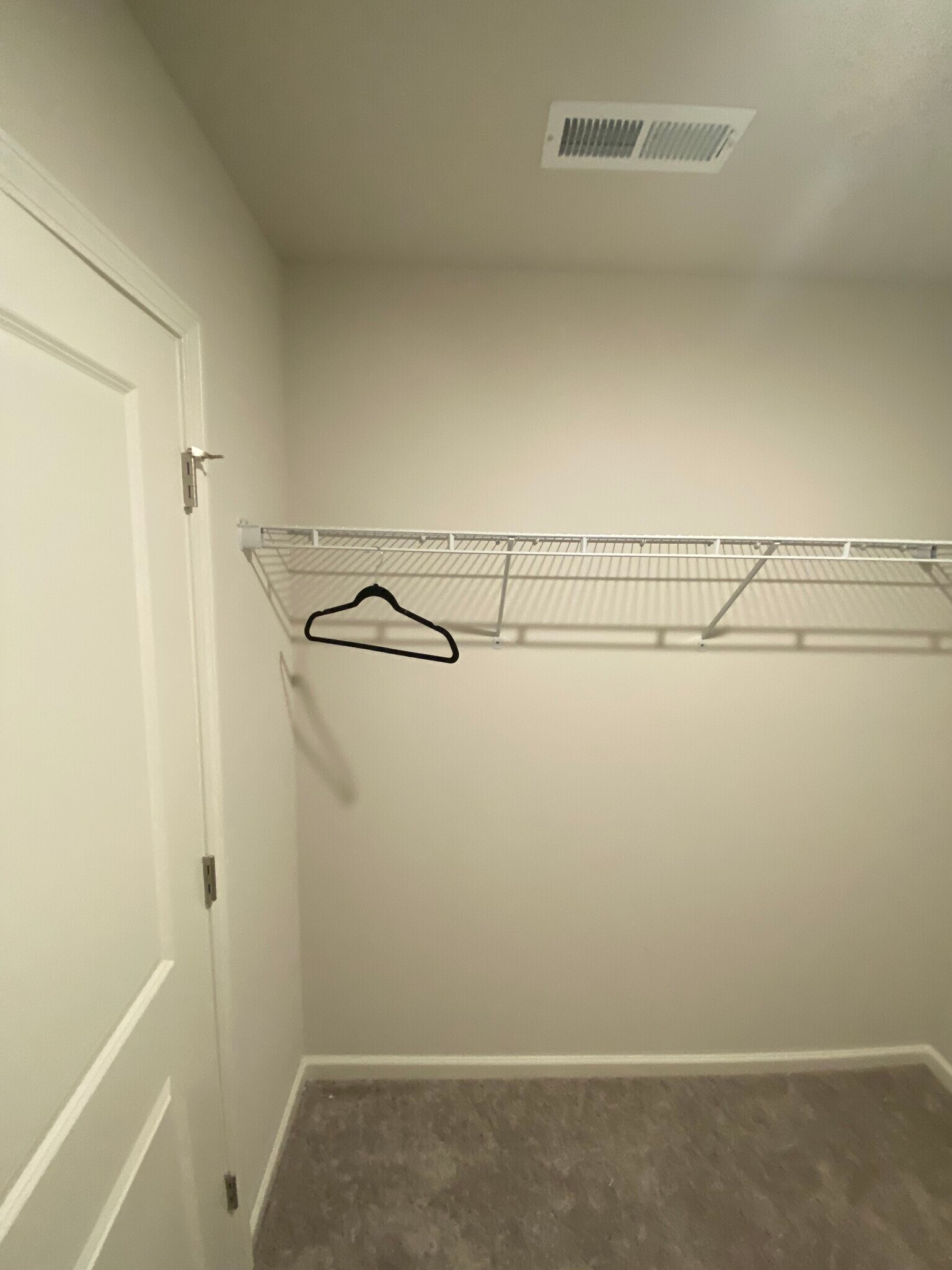 Building Photo - 427 Silo Ct