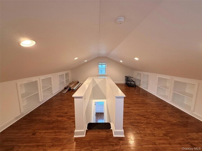 Building Photo - 35 East Ave