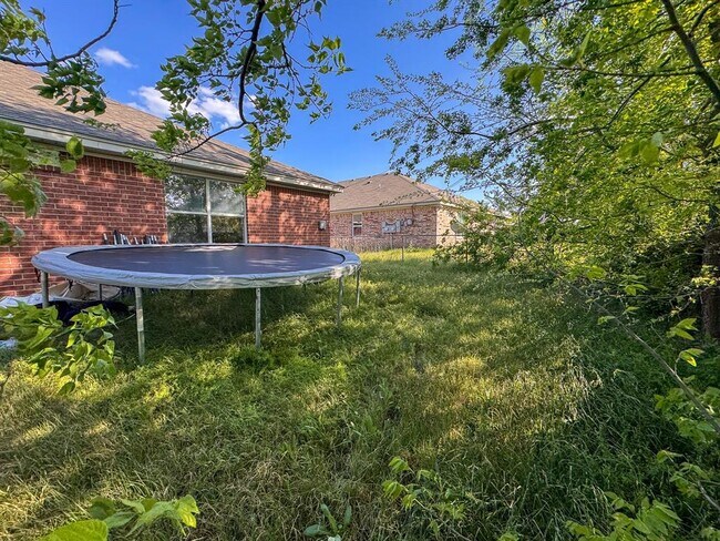 Building Photo - 4209 Thunder Creek Dr