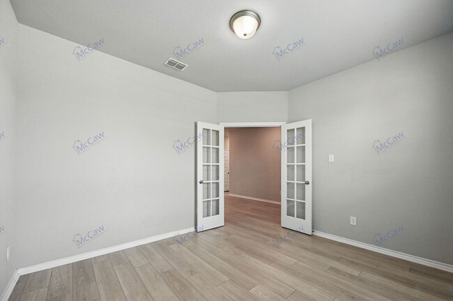 Building Photo - 2309 Sheppards Ln