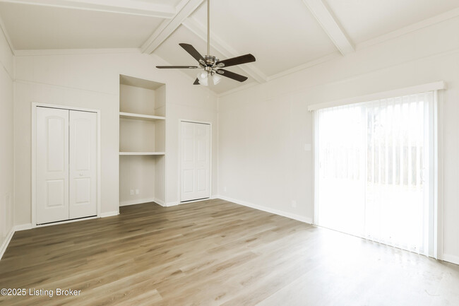 Building Photo - 2525 Coronet Dr