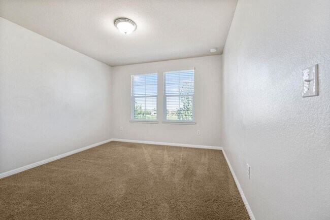 Building Photo - 711 Katmai Cir