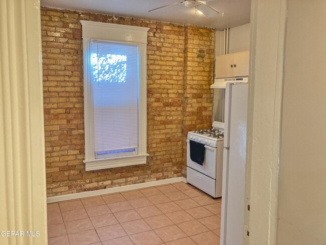 Building Photo - 1308 Montana Ave