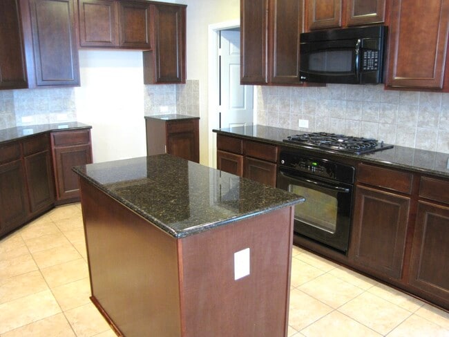 Building Photo - 5907 Turkey Creek