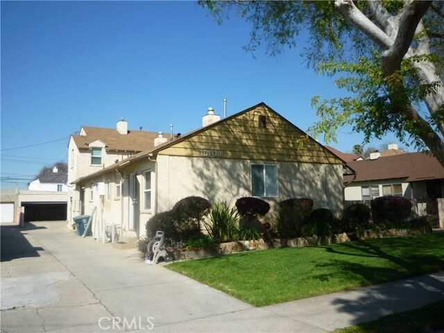 Building Photo - 15709 Brighton Ave