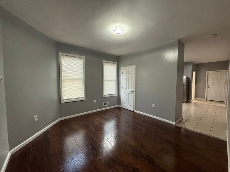 Building Photo - 82 2nd St