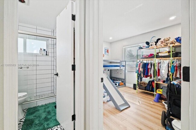 Building Photo - 5402 NW 25th Terrace