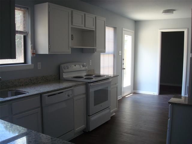 Building Photo - 620 Valley Spring Dr