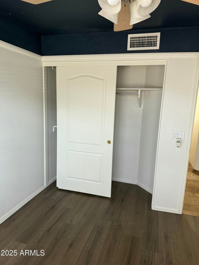 Building Photo - 11448 E Petra Ave