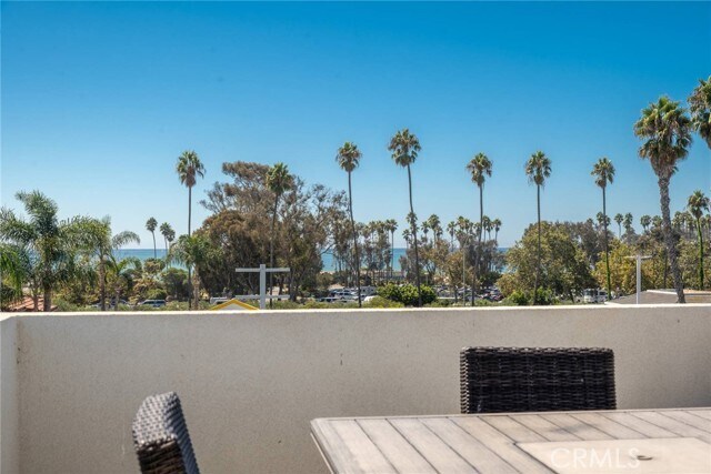 Building Photo - 2148 Doheny Way