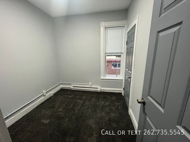 Building Photo - 1741 S 81st St