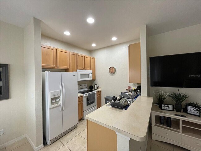 Building Photo - 2432 Caravelle Cir
