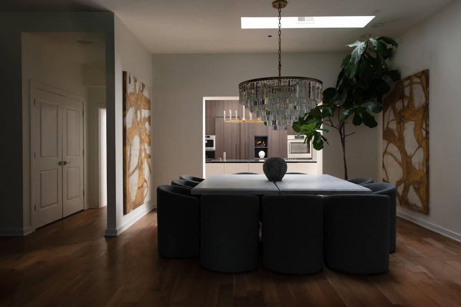 Building Photo - 22 E Elm St