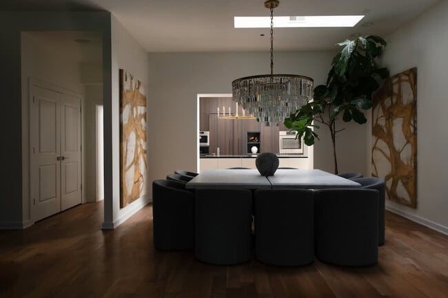 Building Photo - 22 E Elm St