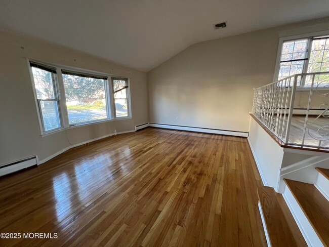 Building Photo - 12 Eisele Ave