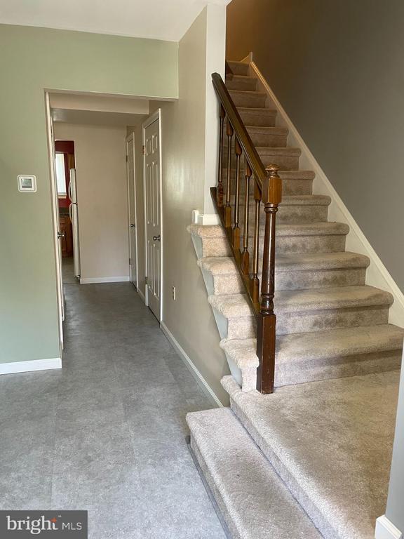 Building Photo - 5400 Oxford Dr