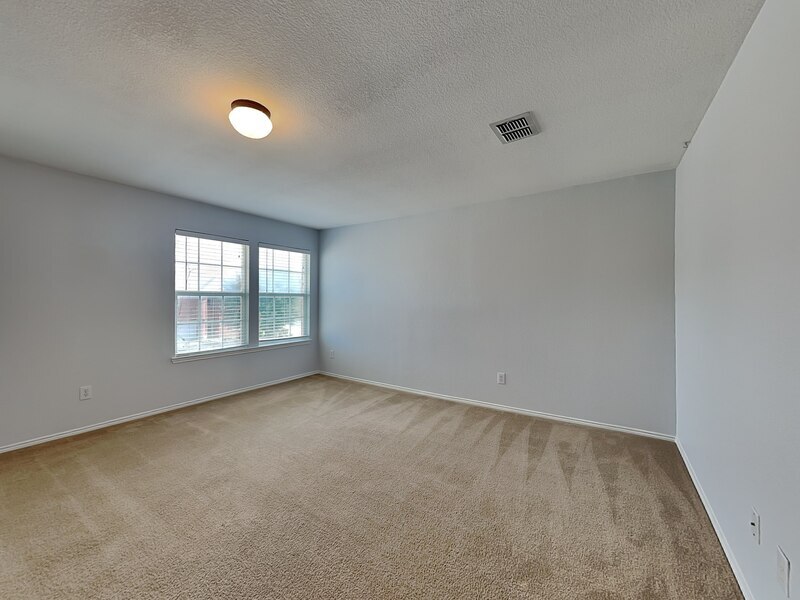 Building Photo - 12885 Kiltartan Dr