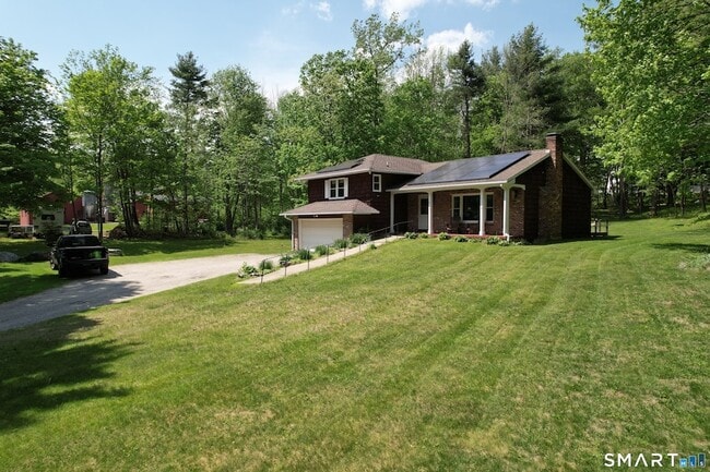Building Photo - 17 Colebrook Rd