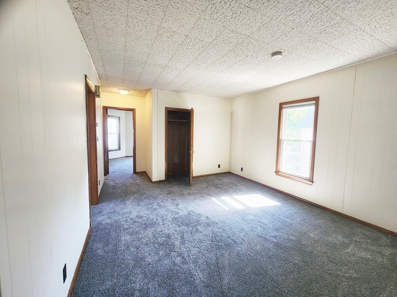 Building Photo - 455 N Terrace St