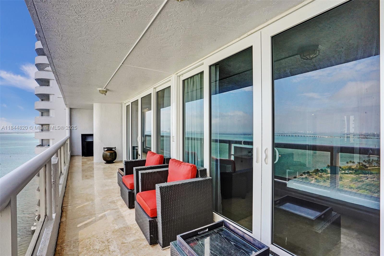 Building Photo - 1717 N Bayshore Dr