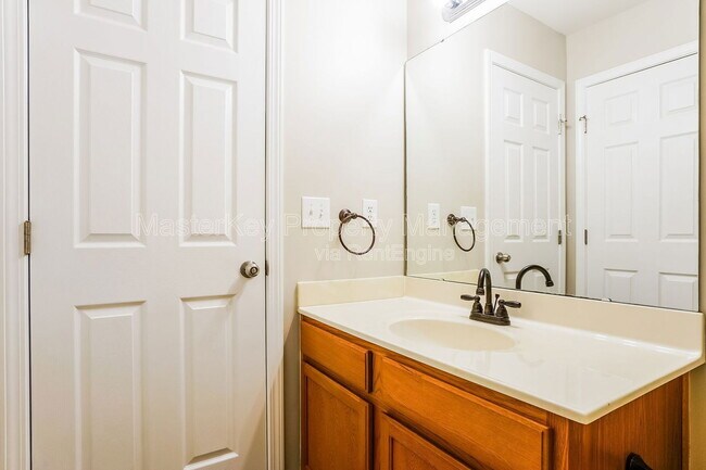 Building Photo - 1640 Extine Ln