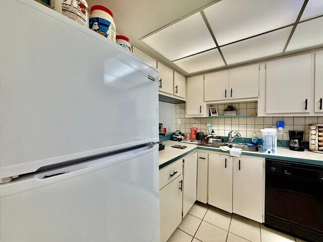 Building Photo - 1843 Bough Ave