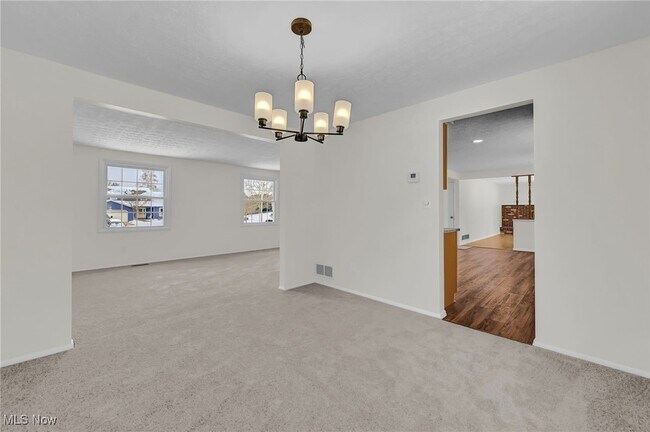 Building Photo - 5601 Sunset Dr