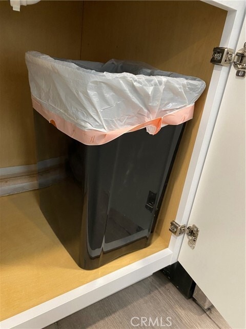 Building Photo - 723 N Quince Ave