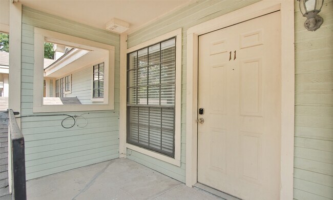 Building Photo - 4900 Floyd St