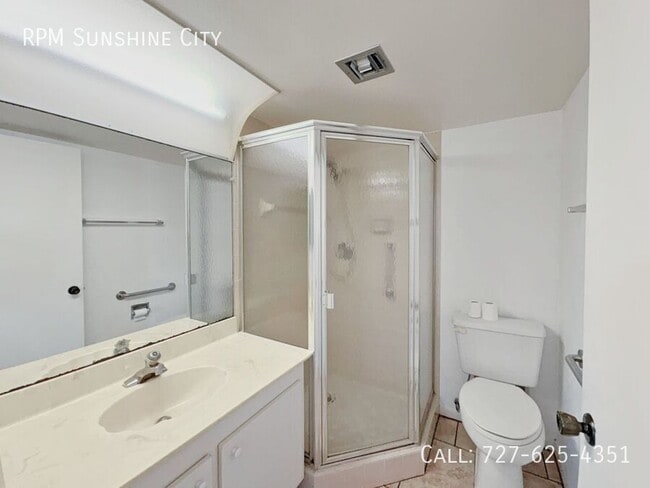 Building Photo - 11945 143rd St