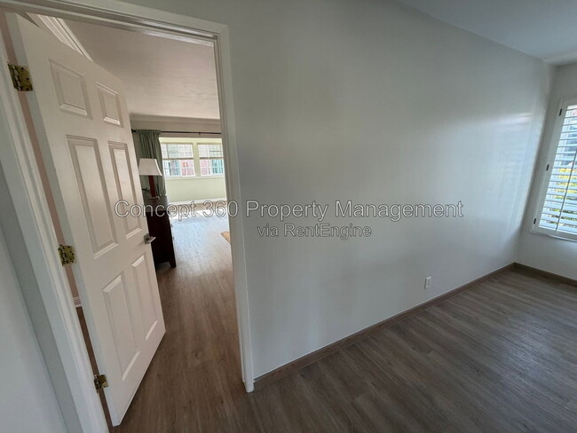 Building Photo - 237 Novara Dr