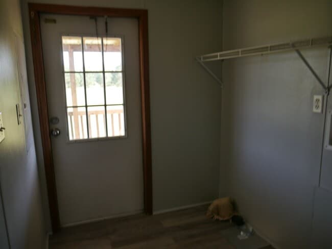 Building Photo - Adorable mobile home in Quitman