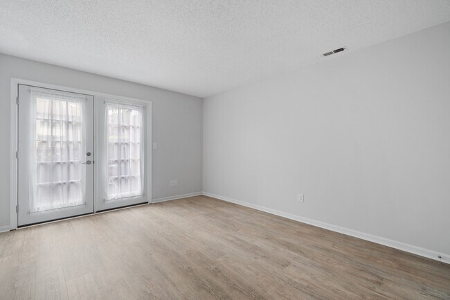 Building Photo - 928 St Andrews Reach