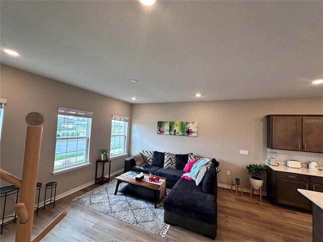 Building Photo - 420 Huckleberry Blossom Dr