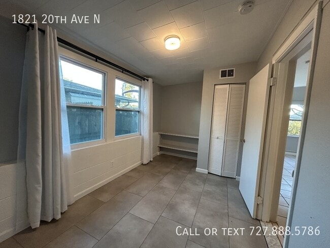 Building Photo - 1821 20th Ave N