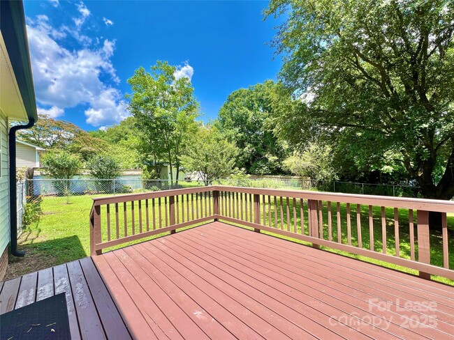 Building Photo - 2113 Waxhaw Indian Trail Rd