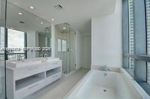 Building Photo - 650 NE 32nd St