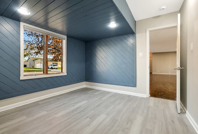 Building Photo - 75 Carthage Ln