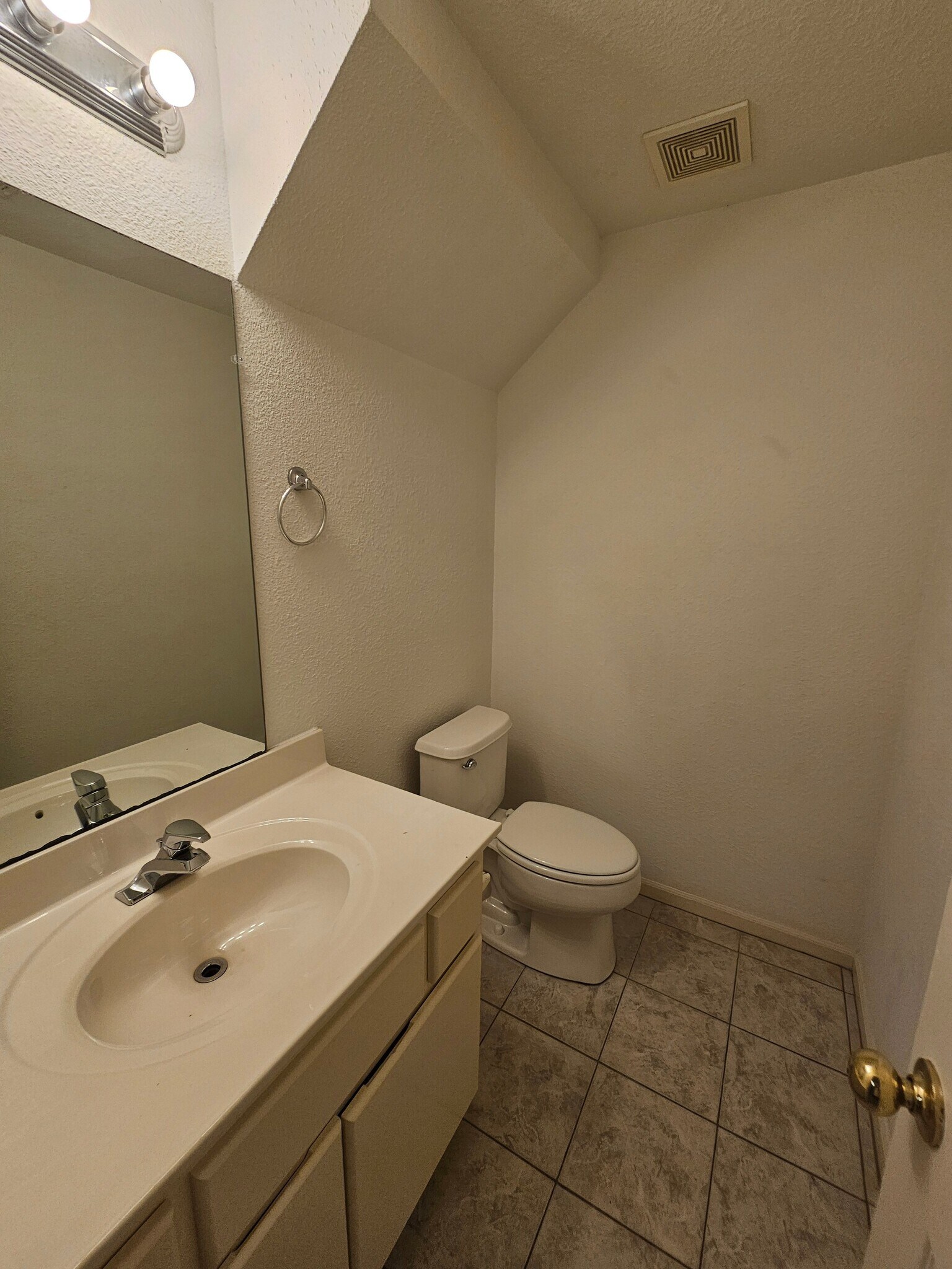 Building Photo - 801 Johnson Cir