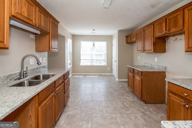 Building Photo - 5768 Pecan Grove