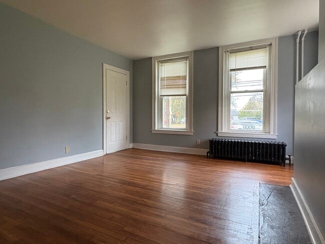 Building Photo - 449 Newfield St