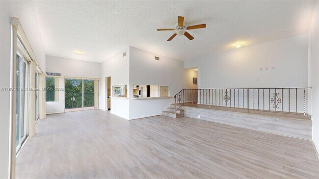 Building Photo - 4850 SW 63rd Terrace