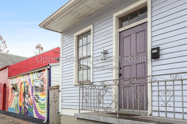 Building Photo - 3616 Dauphine St