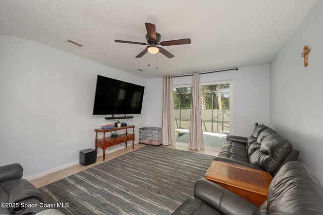 Building Photo - 2842 Glenridge Cir