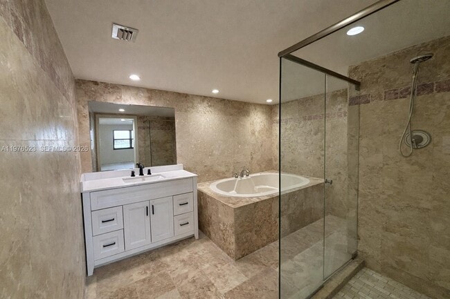 Building Photo - 605 Ives Dairy Rd