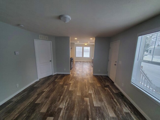 Building Photo - 13 Parakeet Hill Dr