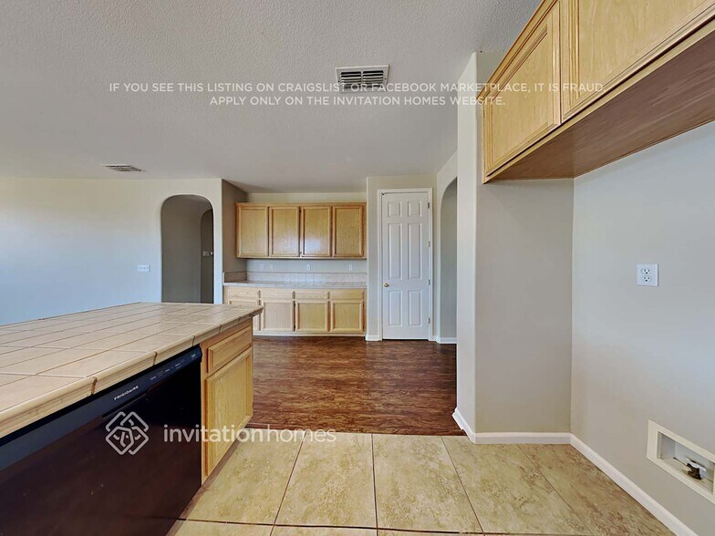 Building Photo - 1331 Oregon Creek Way