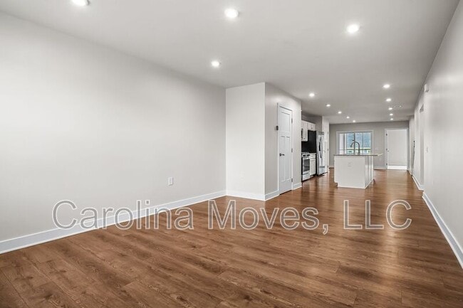 Building Photo - 124 Tassin St