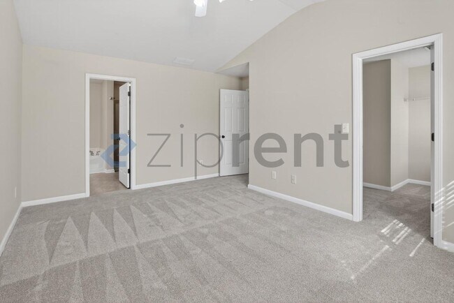 Building Photo - Unit 1